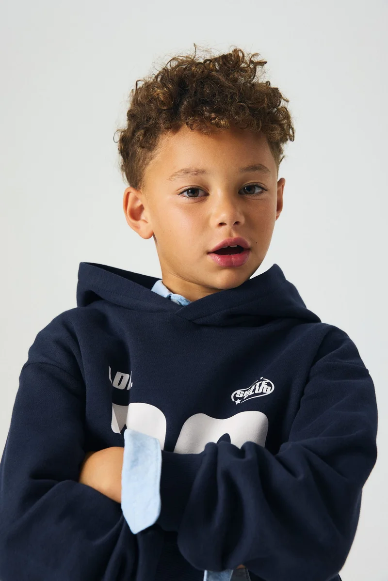 اتش اند ام هودي مزين بطبعة